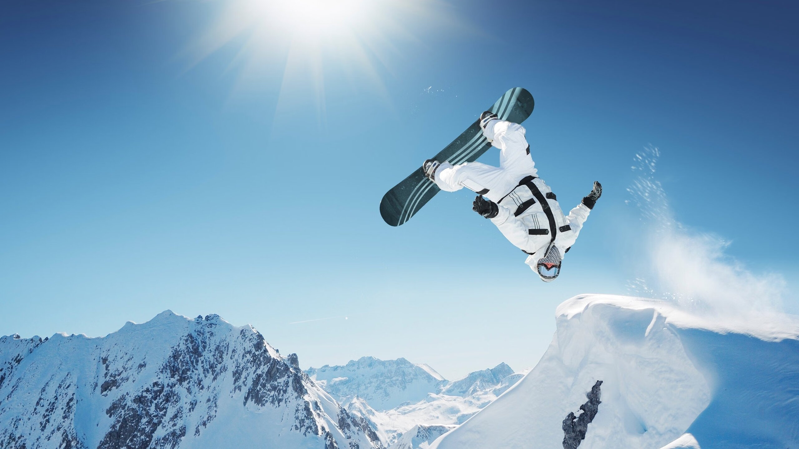 全国青少年放飞风筝比赛在青岛盛大开启,迎风扬帆,2021年全国风筝比赛